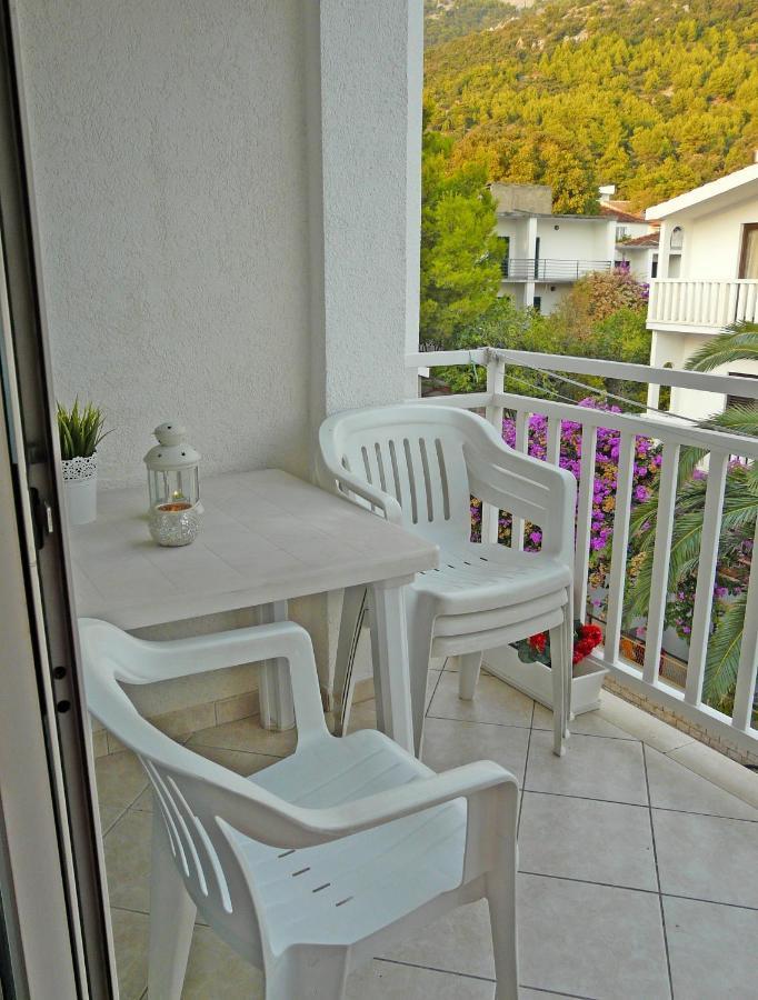 Apartments By The Sea Drvenik Donja Vala, Makarska - 6756 ภายนอก รูปภาพ