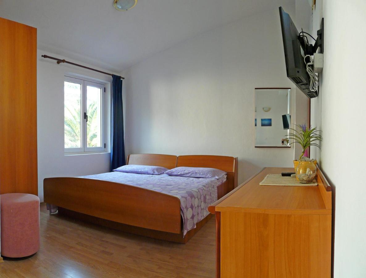 Apartments By The Sea Drvenik Donja Vala, Makarska - 6756 ภายนอก รูปภาพ